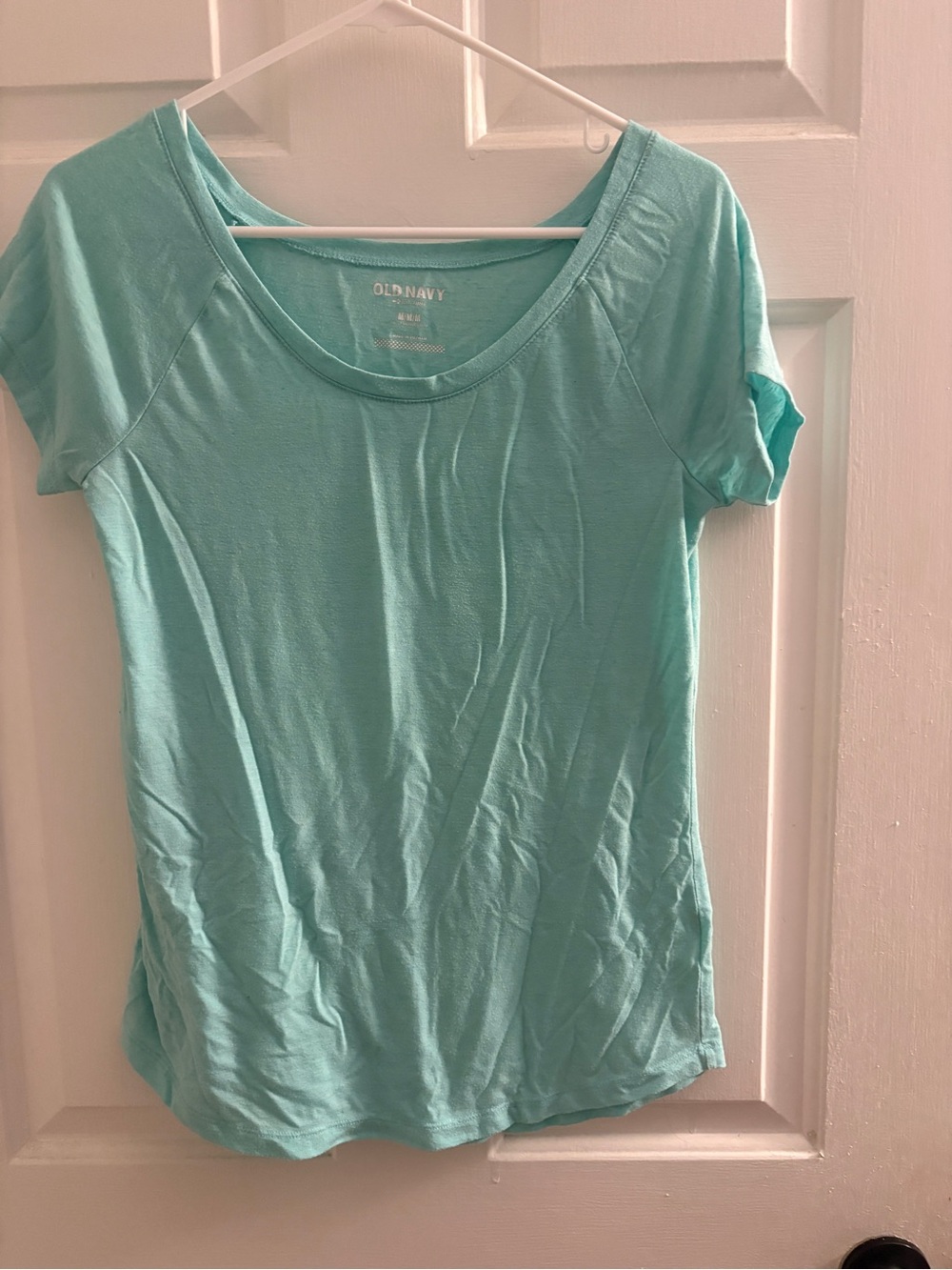 Old Navy Short-Sleeve Scoop Neck Tee in Aqua Blue